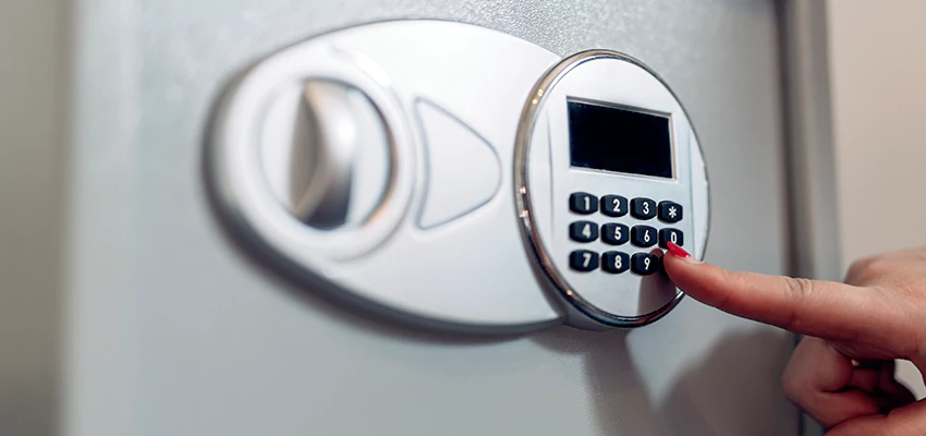 Jewelry Safe Cracking in Mecca, California