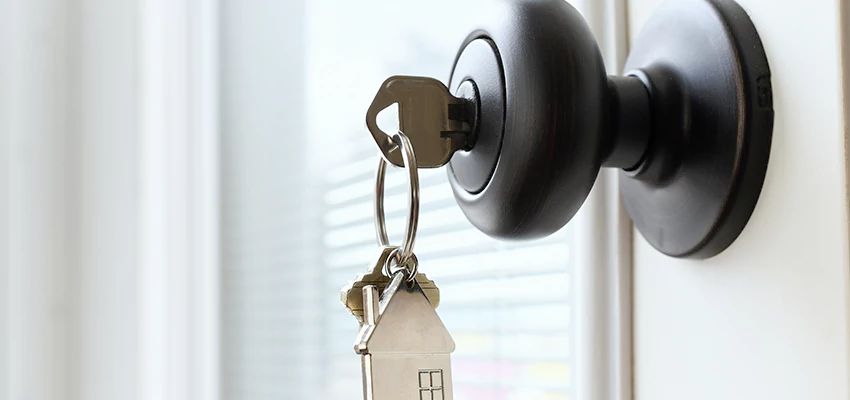 Bifold Door Knob Replacement in Mecca, California